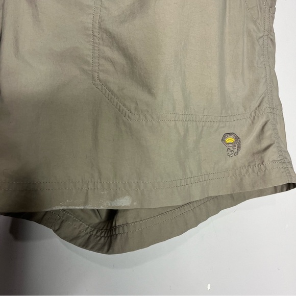 Mountain Hardware Nylon Belted Hiking Shorts, size L - Picture 5 of 13